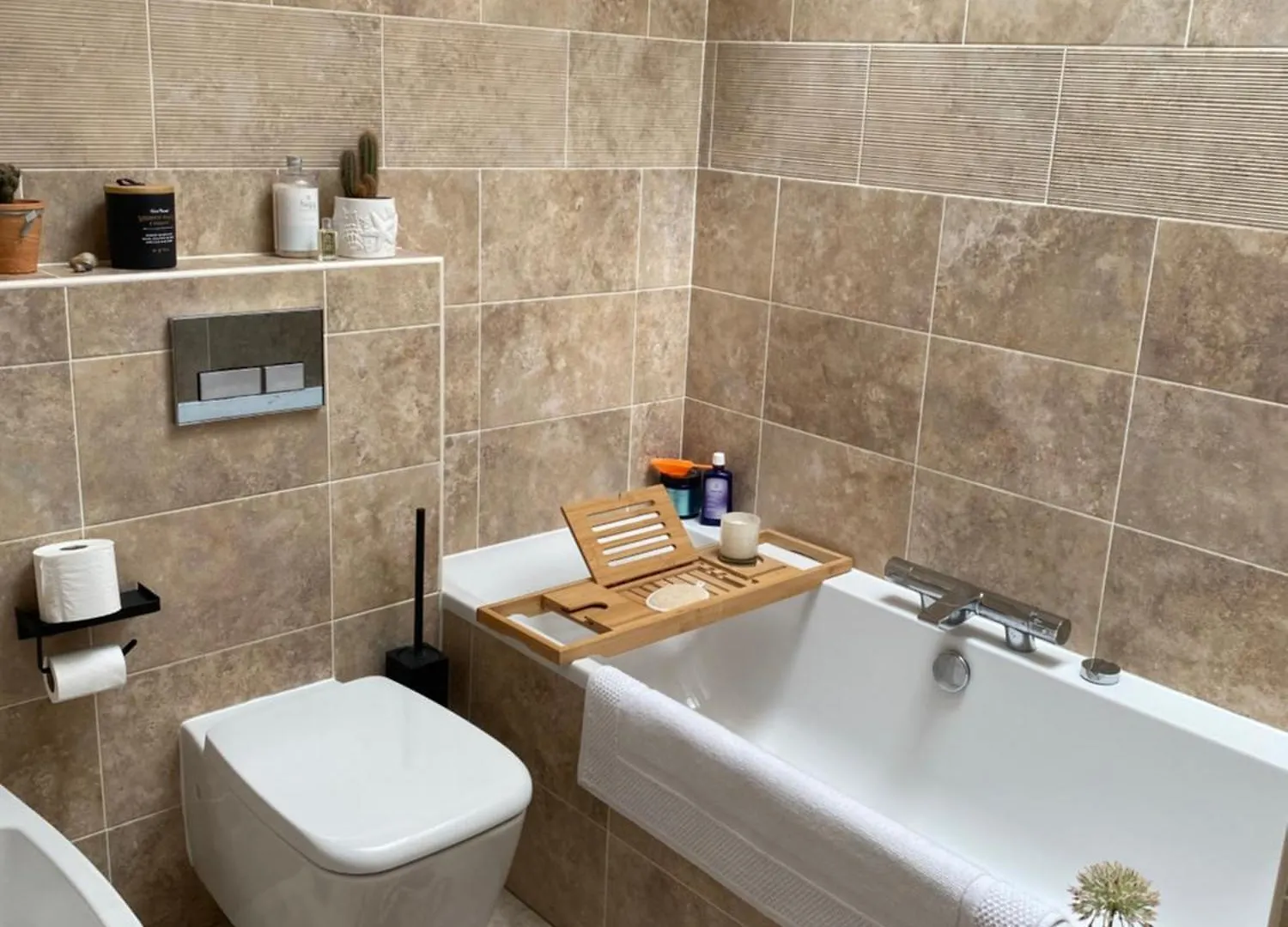 Bed & Breakfast Cottage Guest House Nr Cheltenham On Cotswold Edge Churchdown
