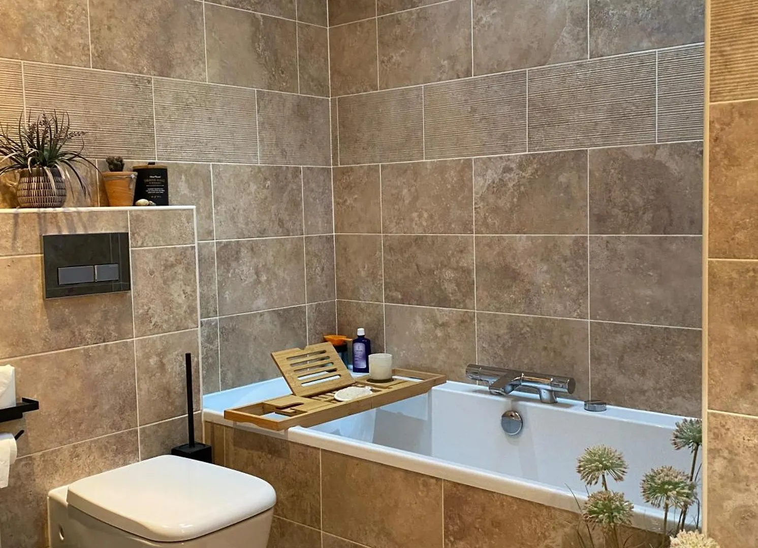 Cottage Guest House Nr Cheltenham On Cotswold Edge Churchdown 0*,