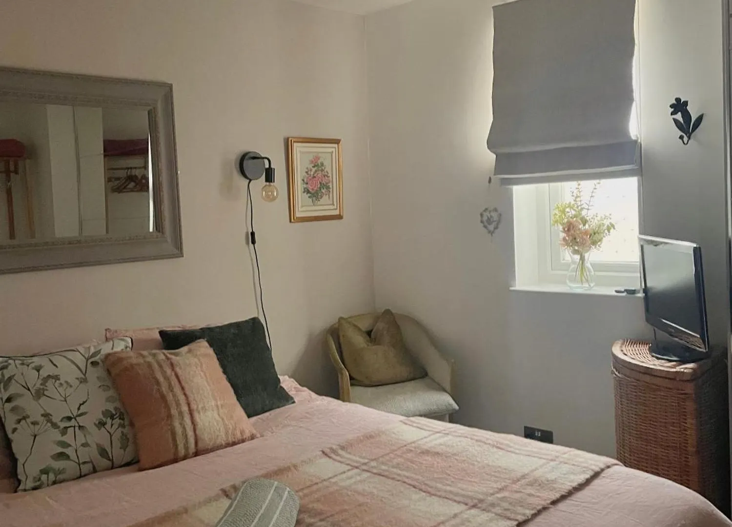Bed & Breakfast Cottage Guest House Nr Cheltenham On Cotswold Edge Churchdown