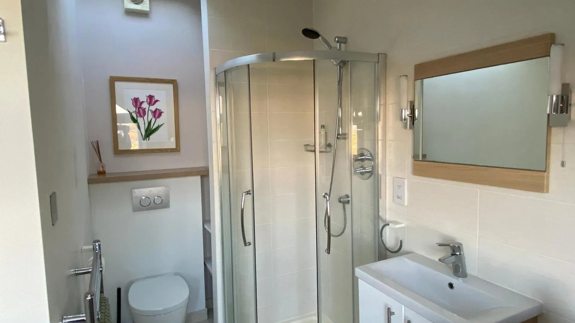 Cottage Guest House Nr Cheltenham On Cotswold Edge Churchdown
